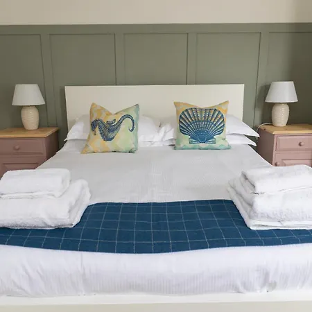 Cosy 2-bed Coastal Near Park & North Bay Ferienhaus