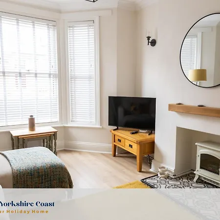 Cosy 2-bed Coastal Near Park & North Bay Holiday home *