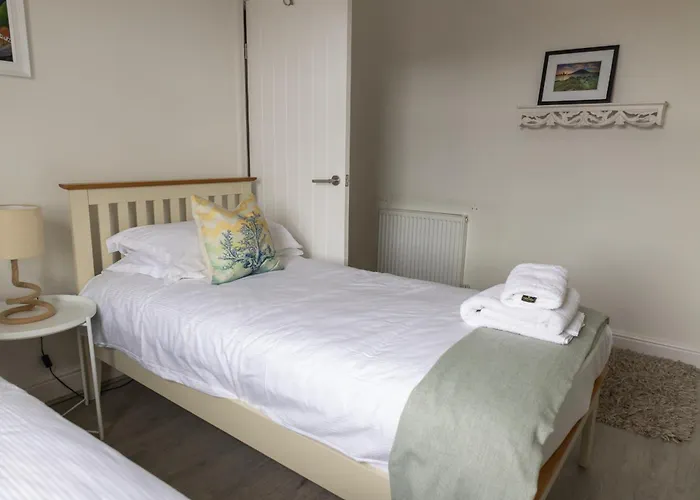 Cosy 2-bed Coastal Near Park & North Bay