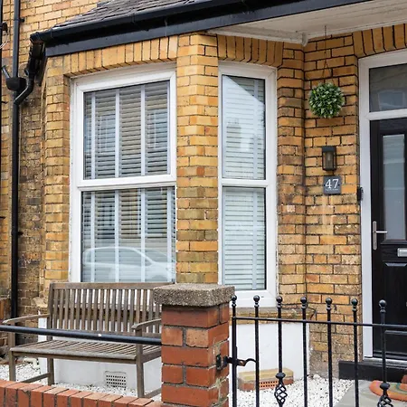 Nyaraló Cosy 2-bed Coastal Near Park & North Bay *